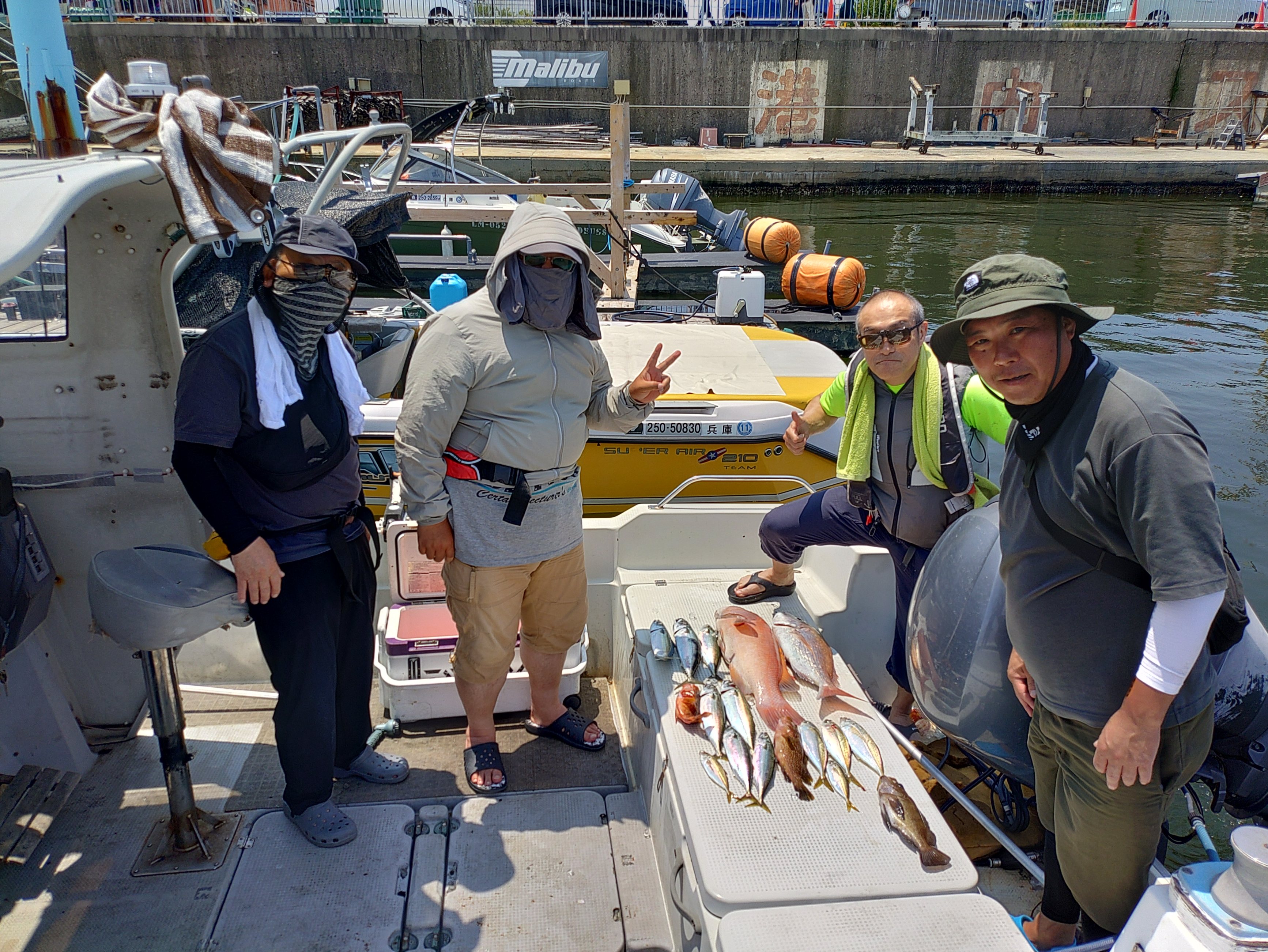 AZUMA Fishing Guido（兵庫県の遊漁船）
