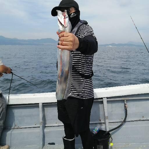 1091丸(忠岡)で釣れた[{'name': 'タチウオ', 'stat': '最大105cm · ３２匹'}]105cm
