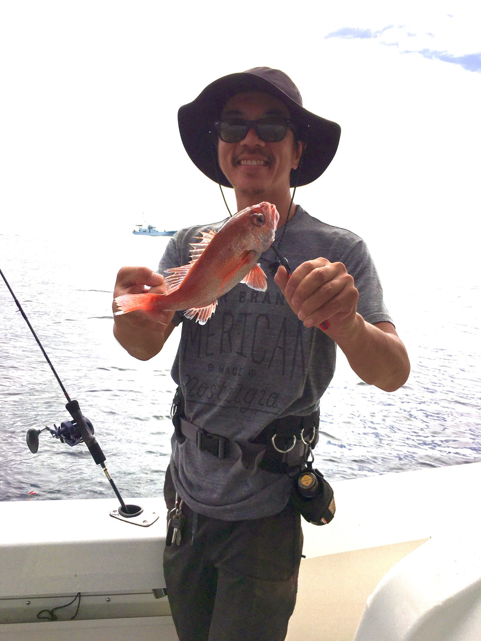 すず丸　SUZUMARUで釣れた[{'name': 'アカムツ', 'stat': '最大28cm · 0〜3'}]28cm
