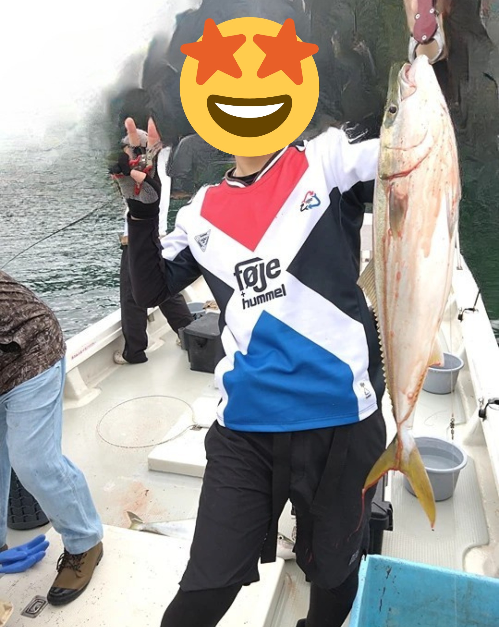 勝栄丸Ⅲで釣れた[{'name': 'ブリ', 'stat': '最大103cm · 8'}]103cm