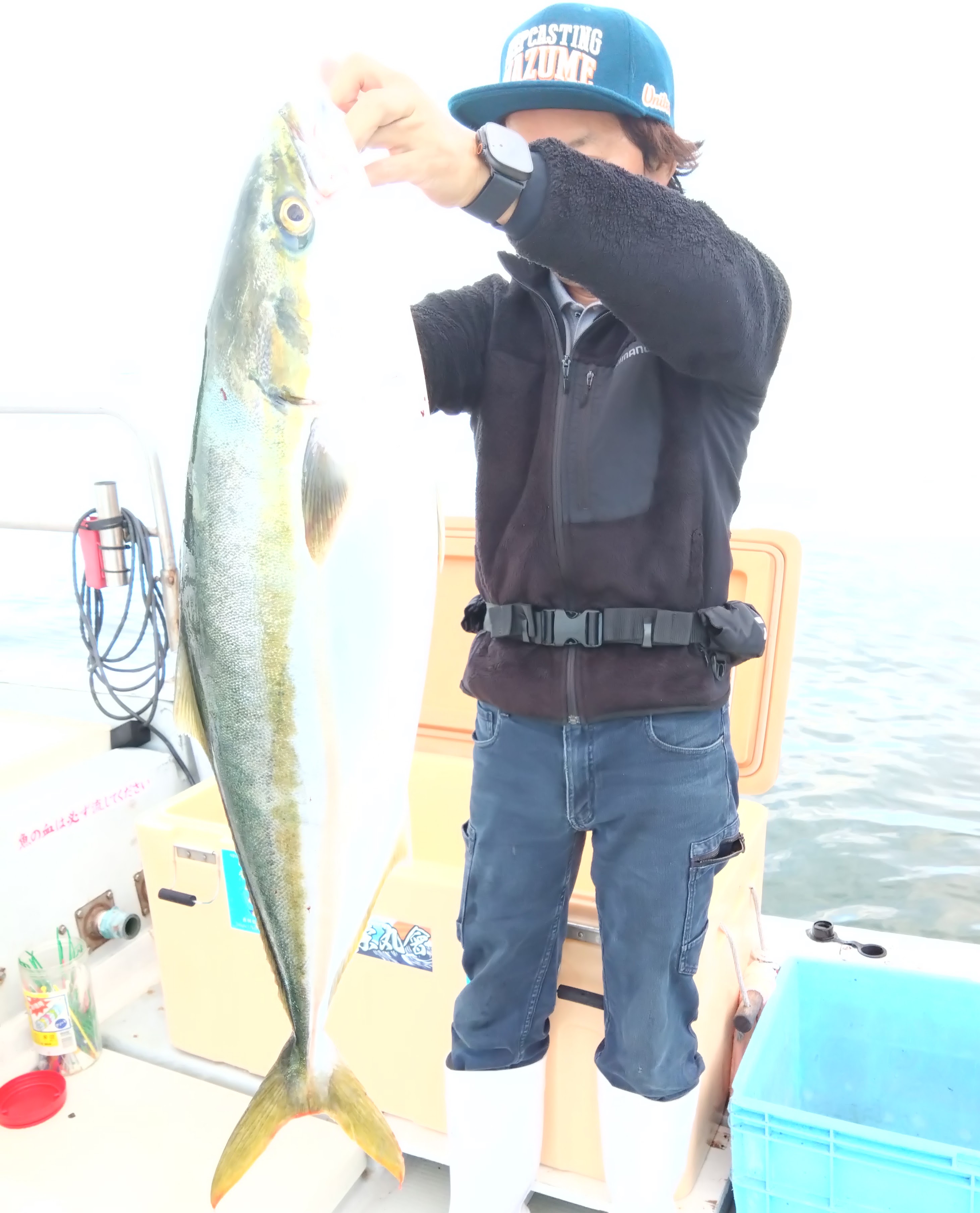 勝栄丸Ⅲで釣れた[{'name': 'ブリ', 'stat': '最大98cm · 3'}]98cm