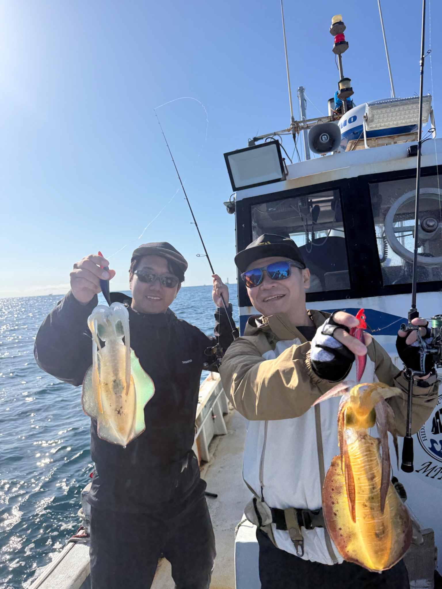みなと丸のアオリイカ釣果 0.93kg（10/29）