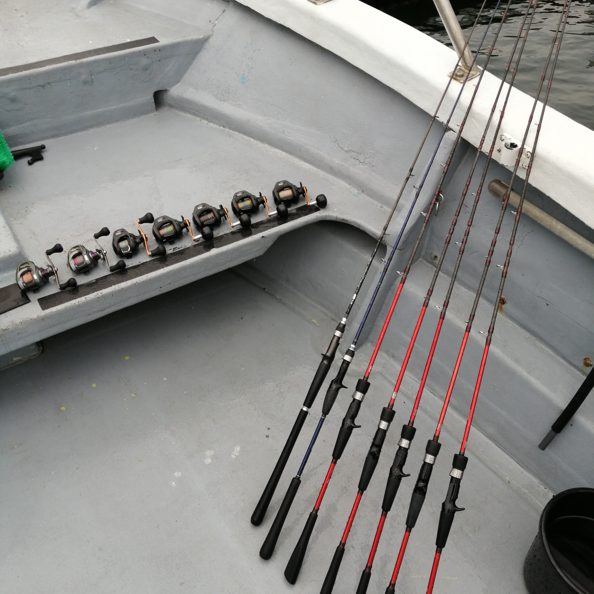 1091丸(忠岡)で釣れた[{'name': 'タチウオ', 'stat': '最大95cm · ２８匹'}]95cm