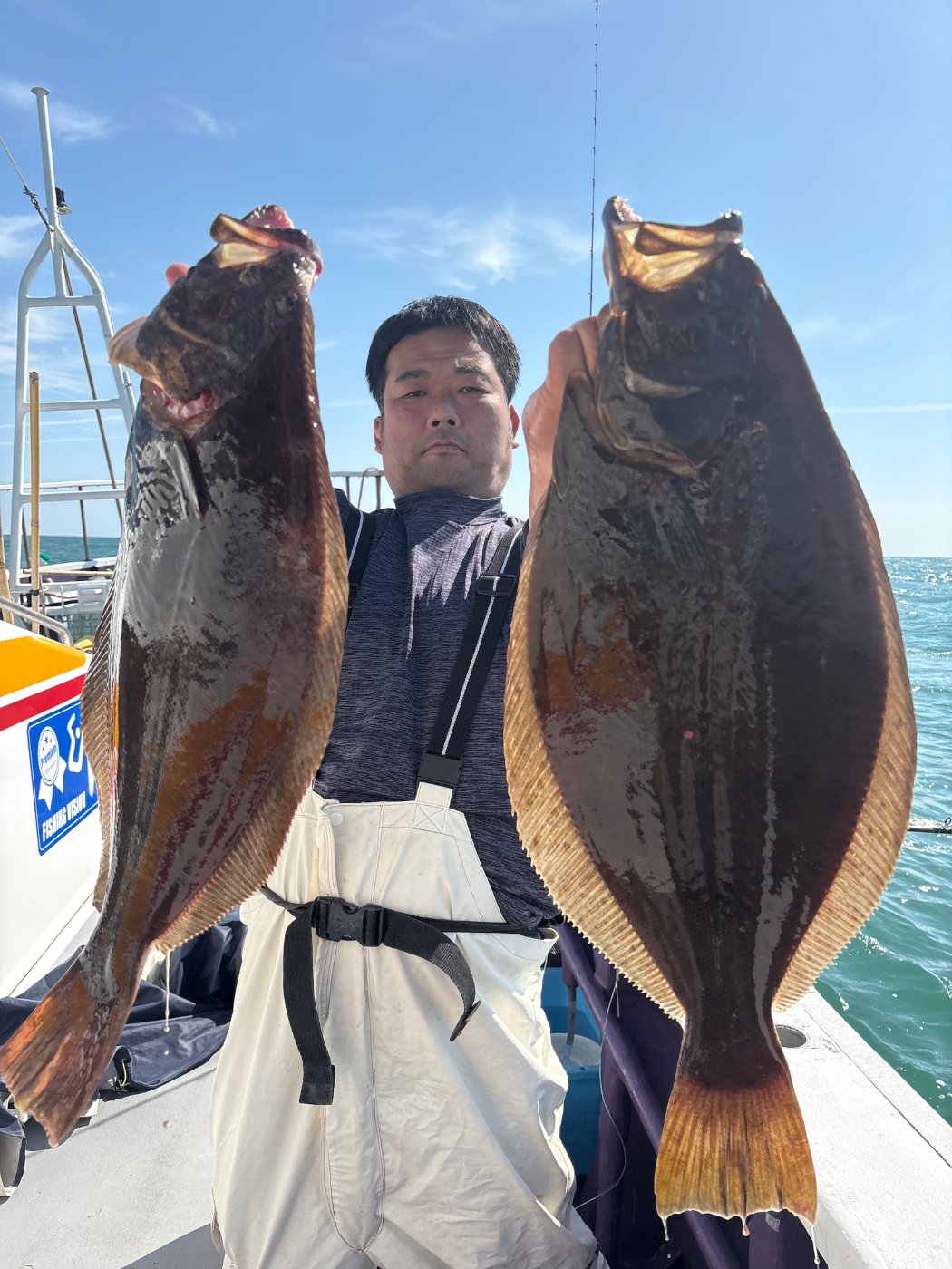 つる丸で釣れた[{'name': 'ヒラメ', 'stat': 'トップ3枚'}, {'name': 'マハタ', 'stat': '最大2.60kg · 2〜2.6kgの良型交じり'}]