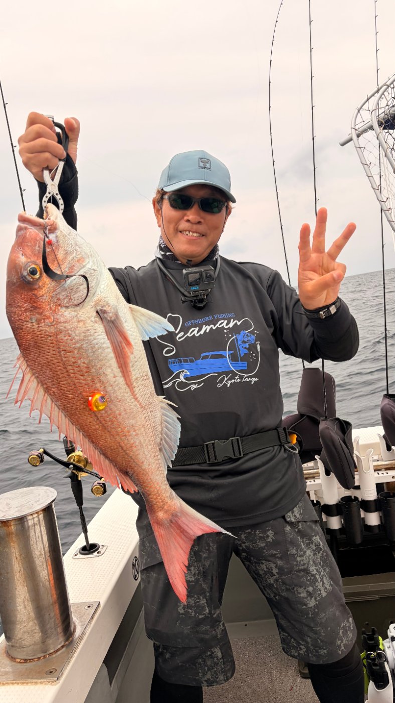 Seamanで釣れた[{'name': 'マダイ', 'stat': '最大80cm · 船中22枚（竿頭5枚）'}, {'name': 'ブリ', 'stat': '1本'}]80cm
